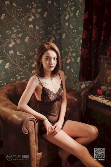 手撕小舞的衣服